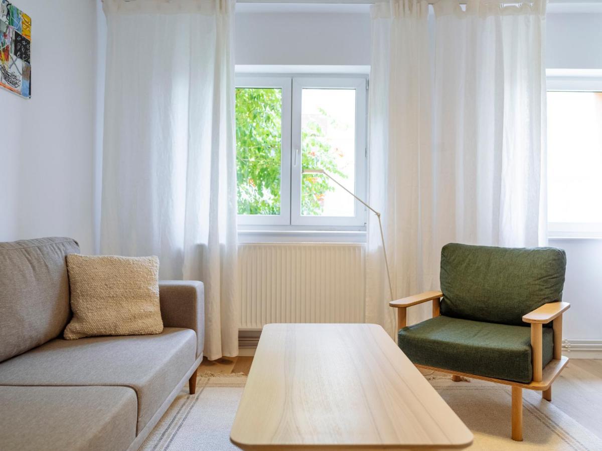 Cozy Central Apartment Near The Forest Brasov Ngoại thất bức ảnh
