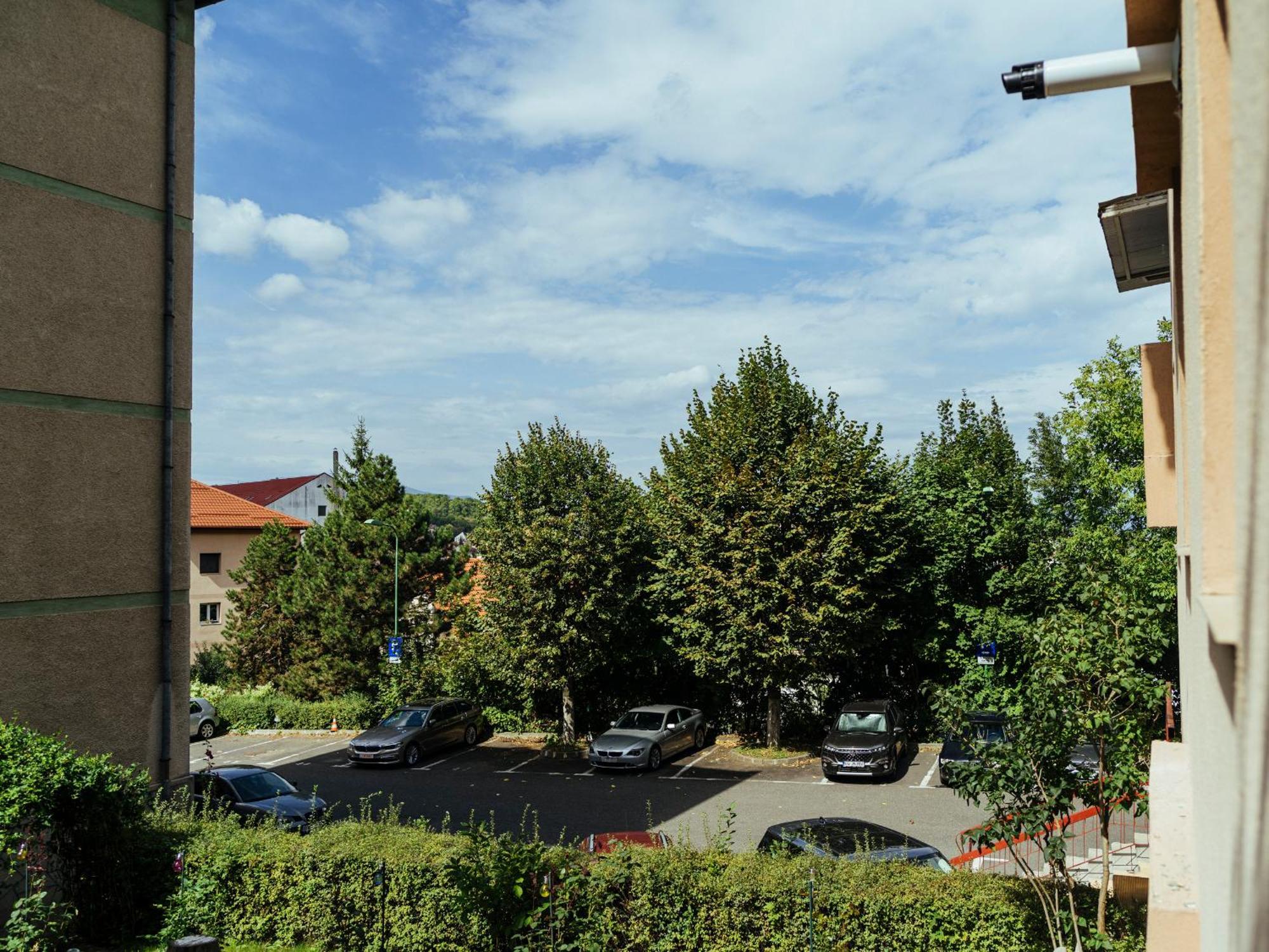 Cozy Central Apartment Near The Forest Brasov Ngoại thất bức ảnh